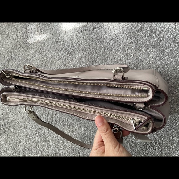 Coach shoulder bag NWT large size zip tote - Picture 2 of 7